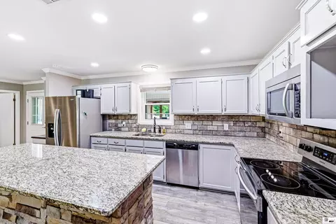 Kitchen - 244 Springhill Rd, Monroe, LA 71203 photo 3 of 5