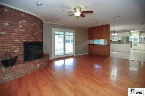 Living - 2703 Tara Dr, Ruston, LA 71270 photo 2 of 4