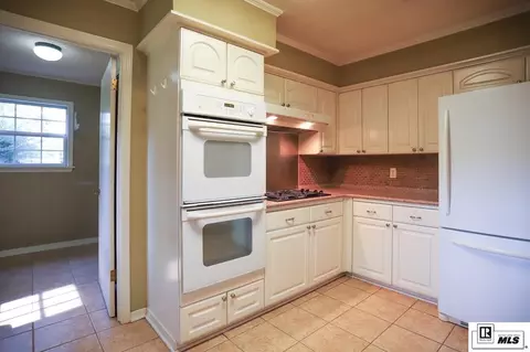 Kitchen - 2703 Tara Dr, Ruston, LA 71270 photo 3 of 4