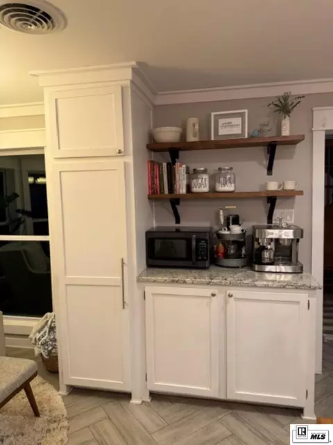 Kitchen - 634 Cheatwood Rd, Ruston, LA 71270 photo 5 of 7