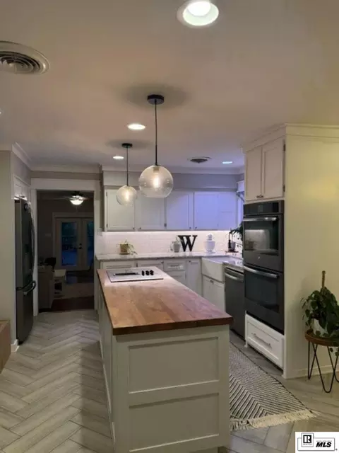 Kitchen - 634 Cheatwood Rd, Ruston, LA 71270 photo 6 of 7