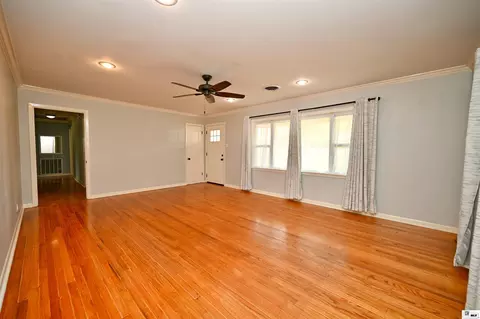 Living - 2102 Walnut Ave, Ruston, LA 71270 photo 3 of 4