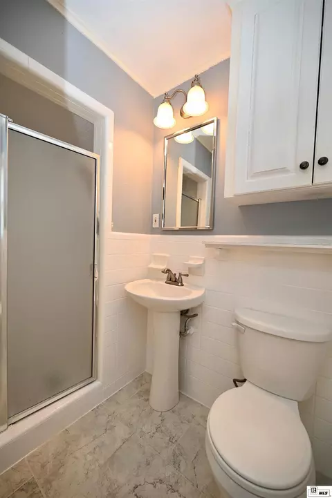Bath - 2102 Walnut Ave, Ruston, LA 71270 photo 3 of 3