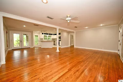 Living - 105 N Pinecrest Dr, Ruston, LA 71270 photo 2 of 6