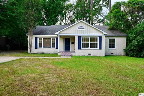 Exterior - 105 N Pinecrest Dr, Ruston, LA 71270 photo 3 of 10