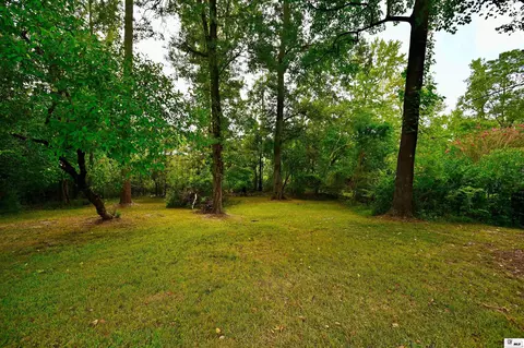 Exterior - 105 N Pinecrest Dr, Ruston, LA 71270 photo 8 of 10
