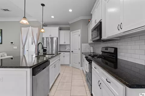 Kitchen - 115 Winners Cir, Ruston, LA 71270 photo 3 of 3