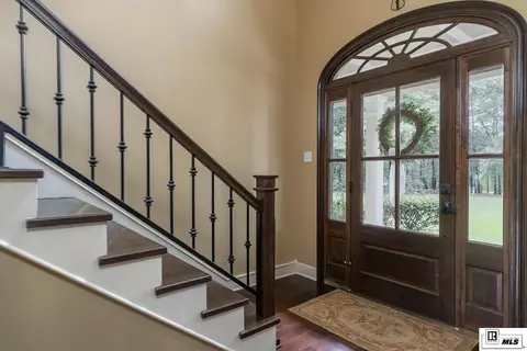 Entry Way - 420 Valley View Dr, Ruston, LA 71270 photo 1 of 3