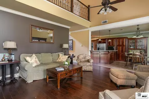 Living - 420 Valley View Dr, Ruston, LA 71270 photo 3 of 3