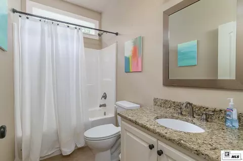 Bath - 420 Valley View Dr, Ruston, LA 71270 photo 5 of 5