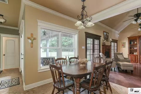 Dining - 420 Valley View Dr, Ruston, LA 71270 photo 2 of 2