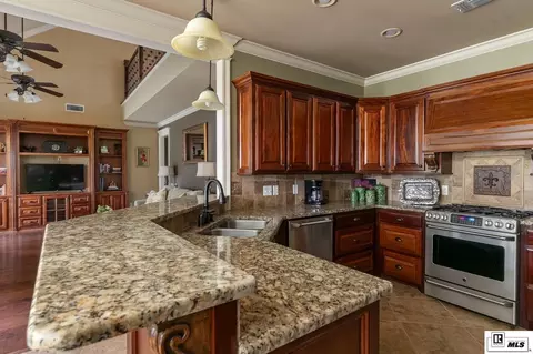 Kitchen - 420 Valley View Dr, Ruston, LA 71270 photo 3 of 4