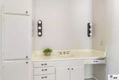 Bath - 705 University Blvd, Ruston, LA 71270 photo 2 of 7