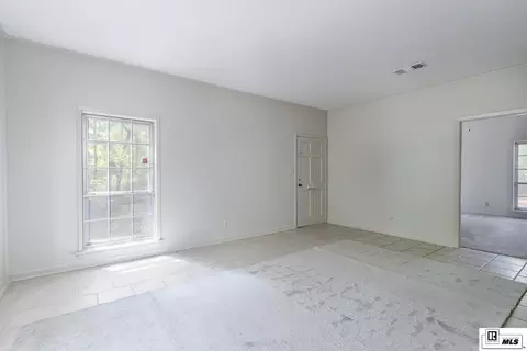 Living - 705 University Blvd, Ruston, LA 71270 photo 4 of 4