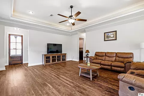 Living - 501 Teal Loop, West Monroe, LA 71291 photo 1 of 3