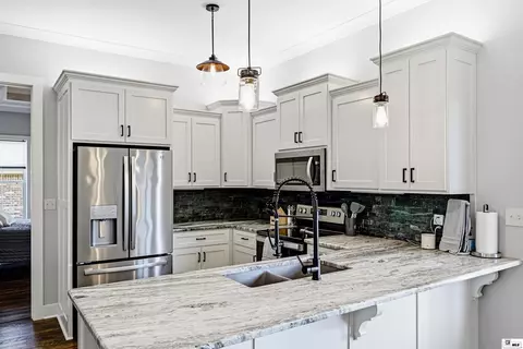 Kitchen - 501 Teal Loop, West Monroe, LA 71291 photo 1 of 4