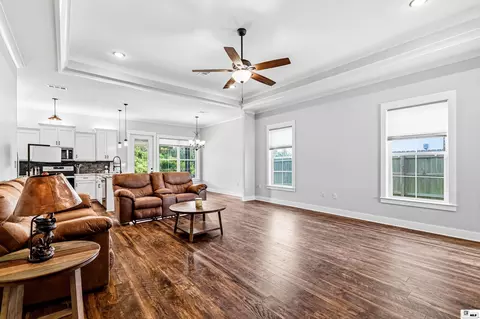 Living - 501 Teal Loop, West Monroe, LA 71291 photo 3 of 3