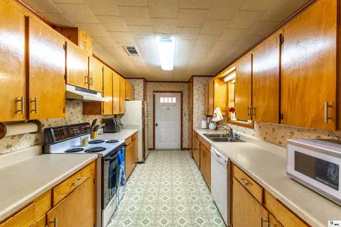 Entry Way - 513 Hines St, Grayson, LA 71435 photo 1 of 1