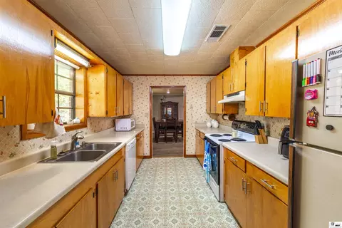 Kitchen - 513 Hines St, Grayson, LA 71435 photo 1 of 1
