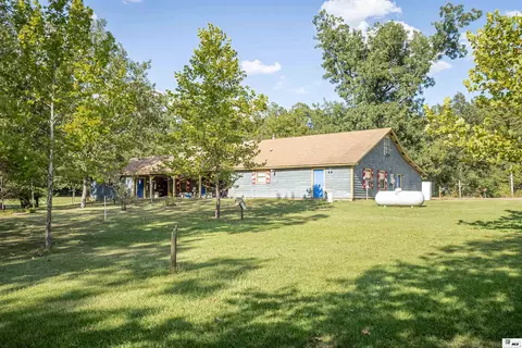 Exterior - 916 Billy Cy Rd, Grayson, LA 71435 photo 6 of 9