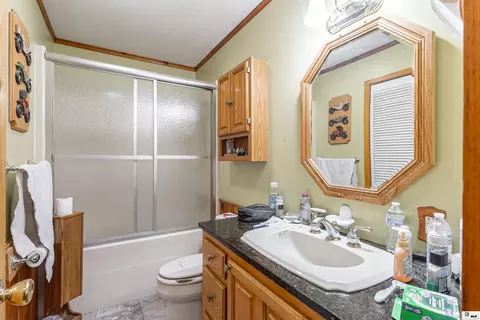 Bath - 916 Billy Cy Rd, Grayson, LA 71435 photo 3 of 5