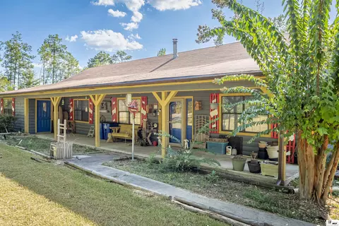 Exterior - 916 Billy Cy Rd, Grayson, LA 71435 photo 3 of 9