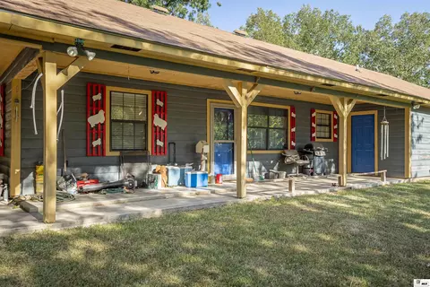 Exterior - 916 Billy Cy Rd, Grayson, LA 71435 photo 4 of 9