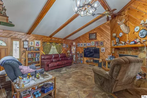 Living - 916 Billy Cy Rd, Grayson, LA 71435 photo 2 of 2