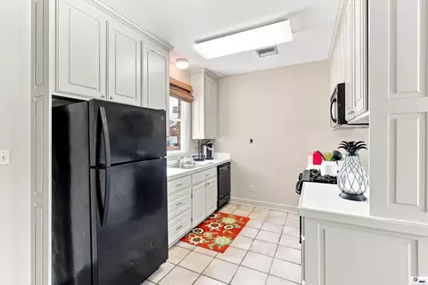 Kitchen - 3375 Deborah Dr, Monroe, LA 71201 photo 5 of 5