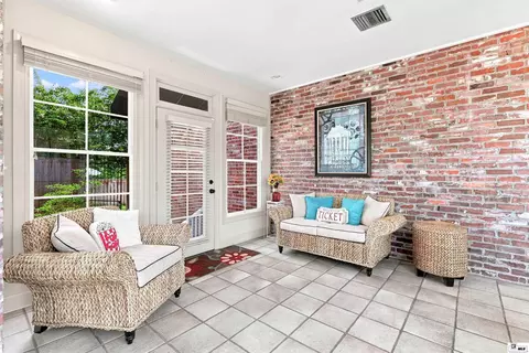 Exterior - 3375 Deborah Dr, Monroe, LA 71201 photo 6 of 10