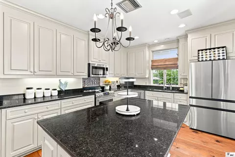 Kitchen - 3375 Deborah Dr, Monroe, LA 71201 photo 2 of 5