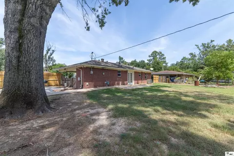 Exterior - 702 Hinke Dr, Monroe, LA 71203 photo 4 of 7