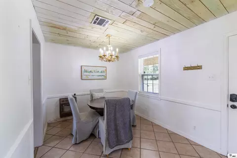 Dining - 702 Hinke Dr, Monroe, LA 71203 photo 1 of 1
