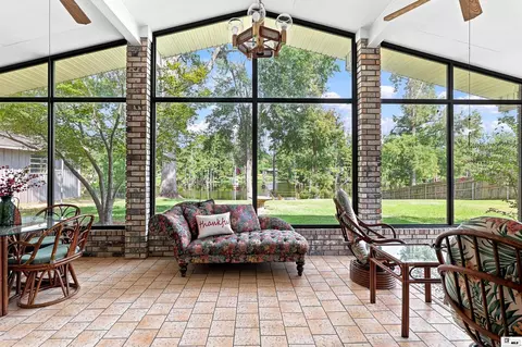 Exterior - 6402 Cypress Point Dr, Monroe, LA 71203 photo 3 of 11