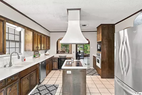 Kitchen - 6402 Cypress Point Dr, Monroe, LA 71203 photo 2 of 5