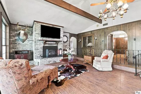 Living - 6402 Cypress Point Dr, Monroe, LA 71203 photo 1 of 4