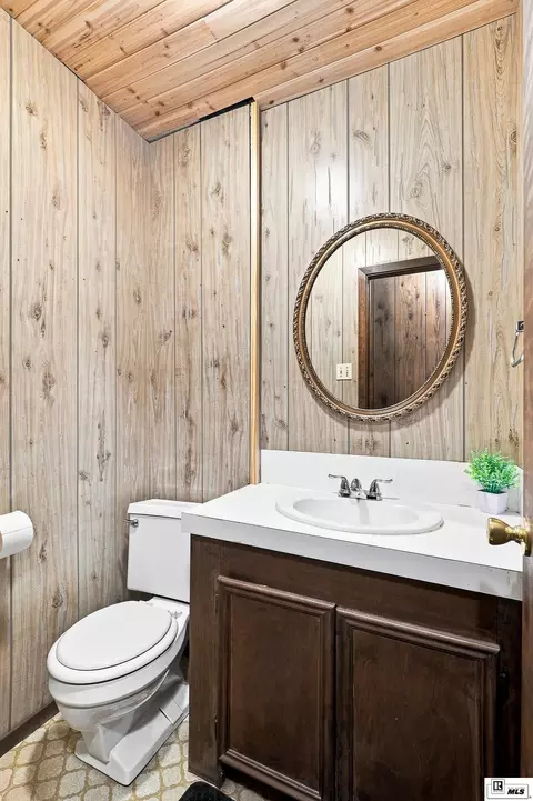 Bath - 6402 Cypress Point Dr, Monroe, LA 71203 photo 5 of 5