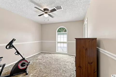 Bedroom - 6402 Cypress Point Dr, Monroe, LA 71203 photo 4 of 4