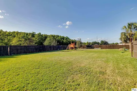 Exterior - 422 E Frenchmans Bend Rd, Monroe, LA 71203 photo 8 of 8