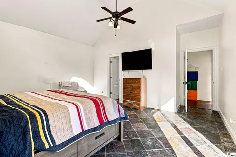 Bedroom - 422 E Frenchmans Bend Rd, Monroe, LA 71203 photo 3 of 6