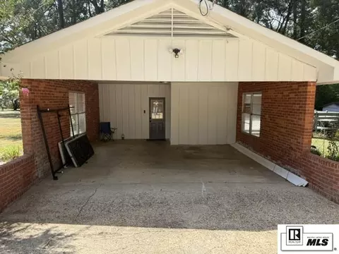 Exterior - 305 Woodlawn Dr, Ruston, LA 71270 photo 3 of 4