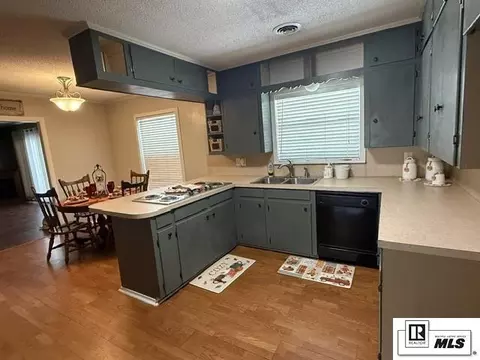 Kitchen - 305 Woodlawn Dr, Ruston, LA 71270 photo 4 of 4