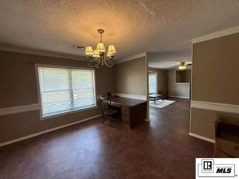 Dining - 305 Woodlawn Dr, Ruston, LA 71270 photo 1 of 2
