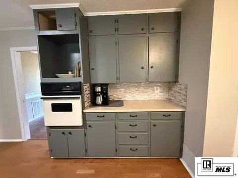 Kitchen - 305 Woodlawn Dr, Ruston, LA 71270 photo 1 of 4