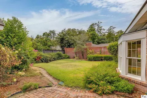 Exterior - 2203 Pargoud Blvd, Monroe, LA 71201 photo 6 of 10