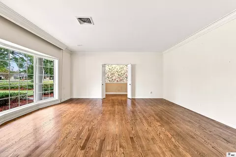 Living - 2203 Pargoud Blvd, Monroe, LA 71201 photo 9 of 13