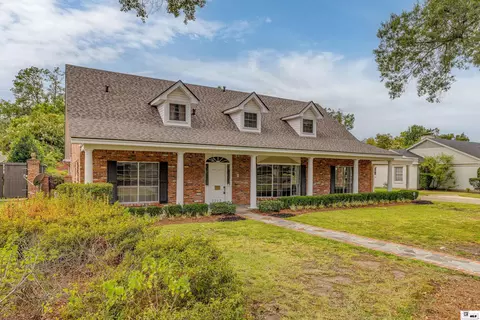 Exterior - 2203 Pargoud Blvd, Monroe, LA 71201 photo 3 of 10