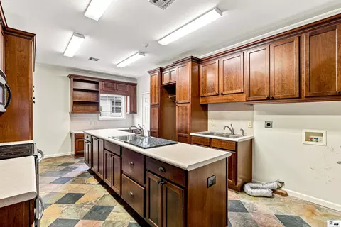 Kitchen - 2203 Pargoud Blvd, Monroe, LA 71201 photo 3 of 9