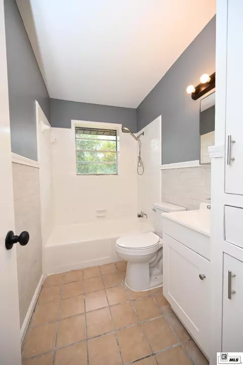 Bath - 1506 Allen St, Ruston, LA 71270 photo 1 of 2
