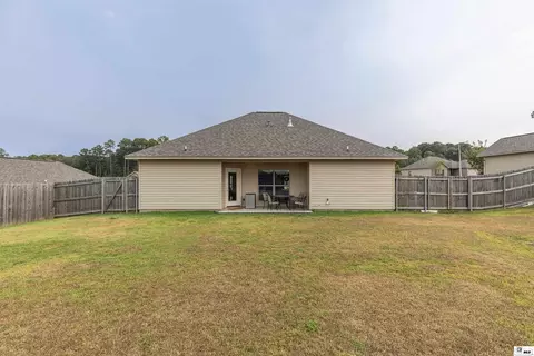 Exterior - 3212 Leyland Dr, Ruston, LA 71270 photo 7 of 9